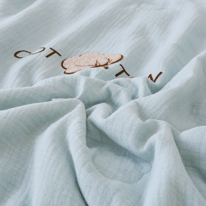 91家纺网 家纺一手货源 找家纺 2025新款A类全棉双层皱皱纱立体烫画纯色款大豆夏凉被空调被 绉绉-天蓝