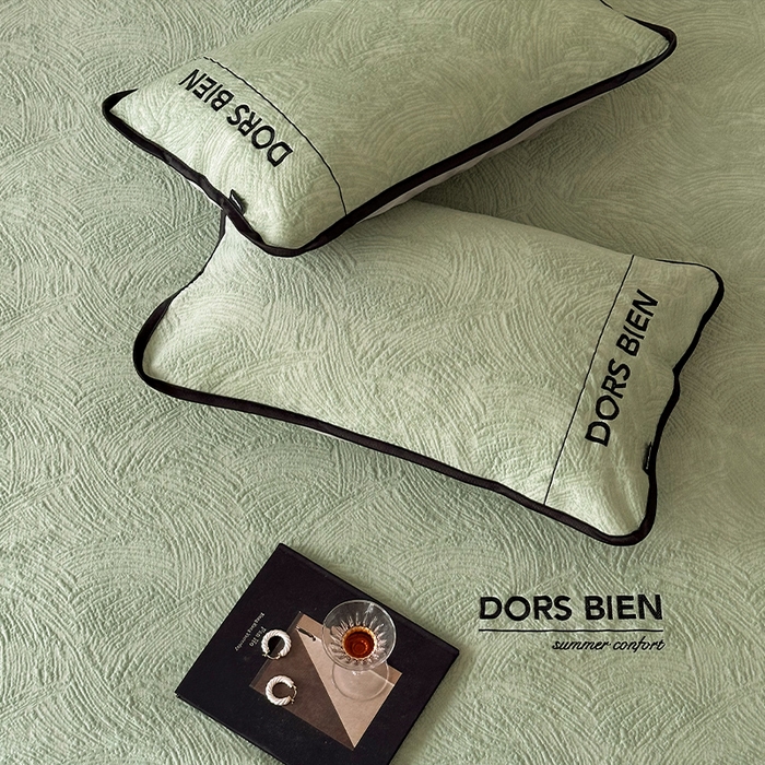 91家纺网 家纺一手货源 找家纺 圆岛家纺 2025新款3D高分子凉感浮雕提花软凉席床笠款三件套 漠语-绿