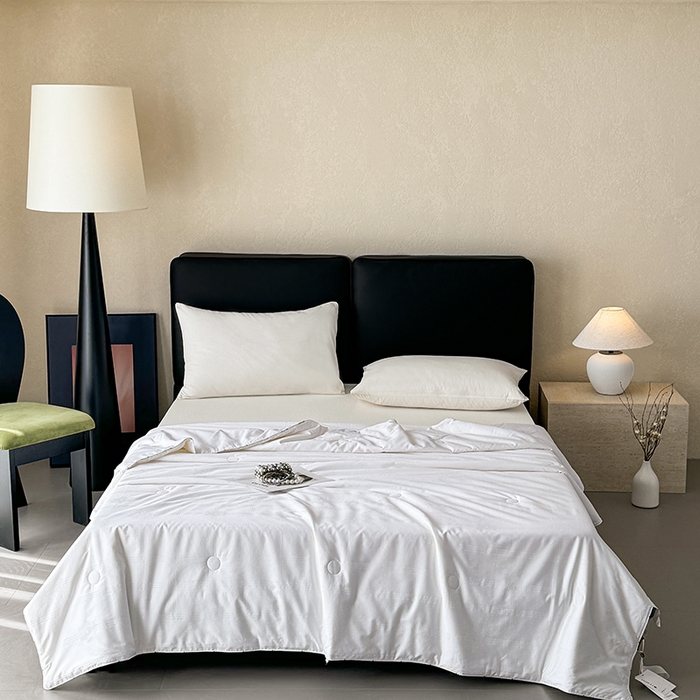 91家纺网 家纺一手货源 找家纺 茧羽世家 2025新款全棉软糯亲肤提花蚕丝夏被 如意 提花 白