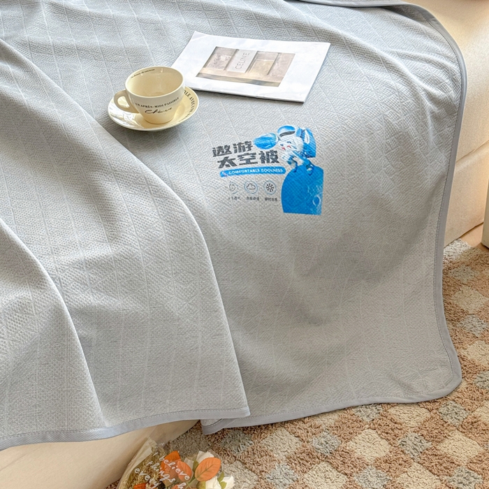 91家纺网 家纺一手货源 找家纺 阿牛席业 2025春夏新款双面云母夏被夏凉被空调被 太空-雪山灰