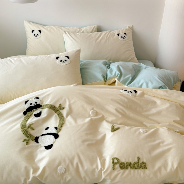 91家纺网 家纺一手货源 找家纺 锦觅家纺 2025新款卡通小清新毛巾绣全棉纯棉四件套（大版定位花型） 可爱熊猫