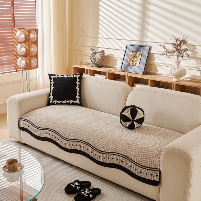 91家纺网 家纺一手货源 找家纺 沐沐2026新款异形波点沙发垫 卡其