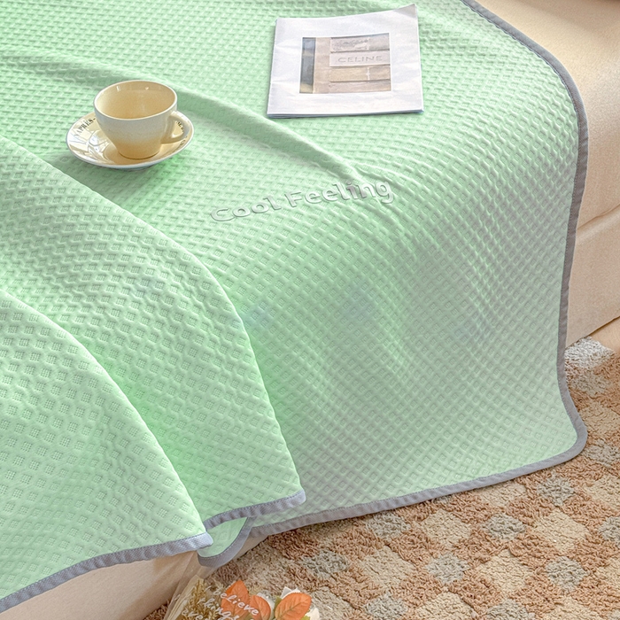 91家纺网 家纺一手货源 找家纺 阿牛席业 2025春夏新款双面云母夏被夏凉被空调被 沐夏-琉璃绿