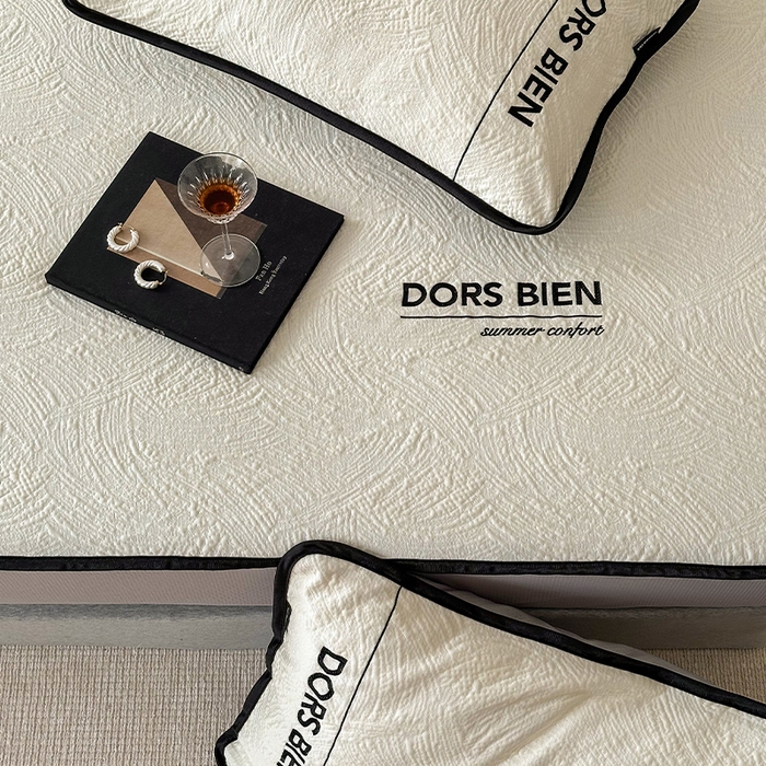 91家纺网 家纺一手货源 找家纺 圆岛家纺 2025新款3D高分子凉感浮雕提花软凉席床笠款三件套 漠语-白