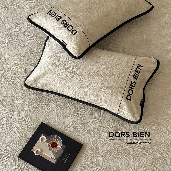 91家纺网 家纺一手货源 找家纺 圆岛家纺 2025新款3D高分子凉感浮雕提花软凉席床笠款三件套 漠语-咖