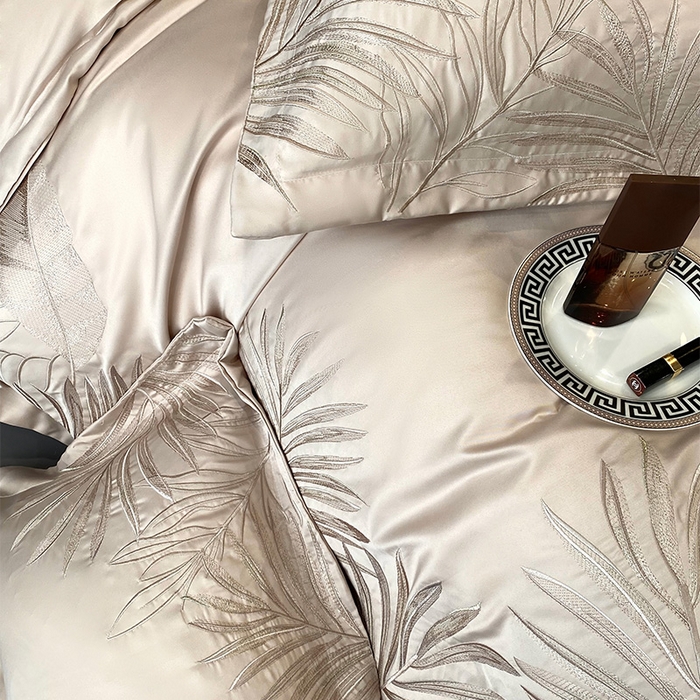 91家纺网 家纺一手货源 找家纺 优悦 2025新款冰丝简奢绣花四件套 流光岁月-香槟