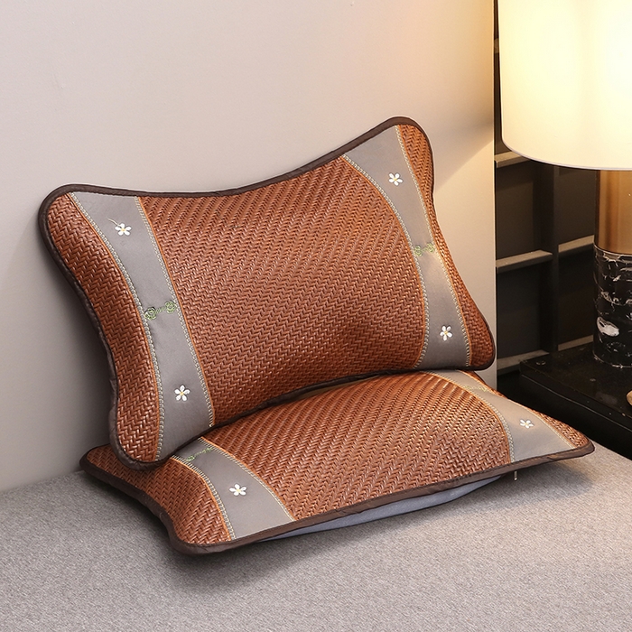 91家纺网 家纺一手货源 找家纺 纽乐家纺 2025新款夏凉凉感五叶草冰藤茶香茉莉花枕芯助眠枕头 五叶草冰藤茶香枕-棕色35*55cm/只