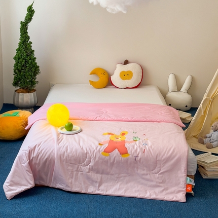 2025新款快乐多巴胺纯棉夏被 粉色彩虹小兔兔