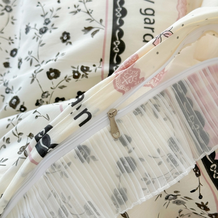 91家纺网 家纺一手货源 找家纺 添越 2024小清新韩版蕾丝花边纯棉夹棉床盖三件套全棉漫时光