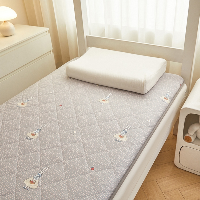 91家纺网 家纺一手货源 找家纺 丽诺床垫 2025新款全棉抗菌三明治学生床垫 小萝莉