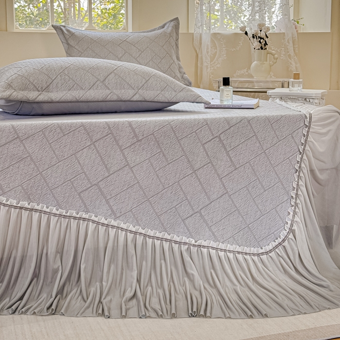 91家纺网 家纺一手货源 找家纺 棉生活家纺 2025新款高端款冰离子超软按摩凉席 方格-灰-床裙款