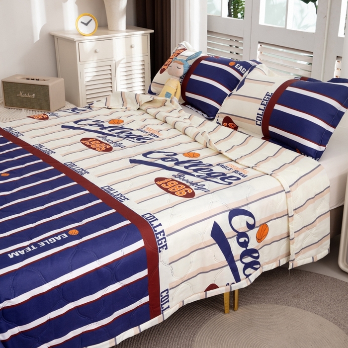 91家纺网 家纺一手货源 找家纺 乐居坊2025新款亲肤舒适印花芦荟棉夏凉被四件套 高校风云