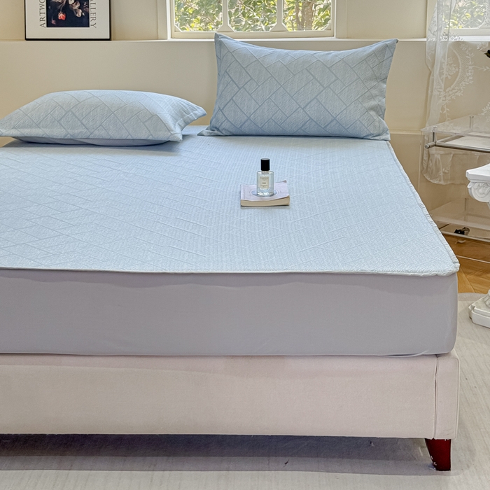 91家纺网 家纺一手货源 找家纺 棉生活家纺 2025新款高端款冰离子超软按摩凉席 方格-兰-床笠款