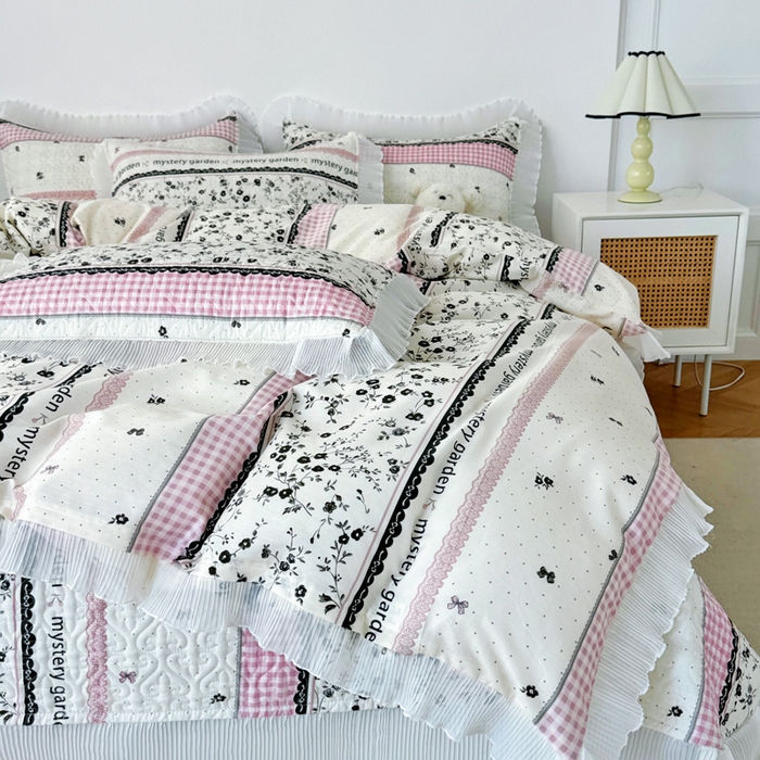 91家纺网 家纺一手货源 找家纺 添越 2024小清新韩版蕾丝花边纯棉夹棉床盖三件套全棉漫时光