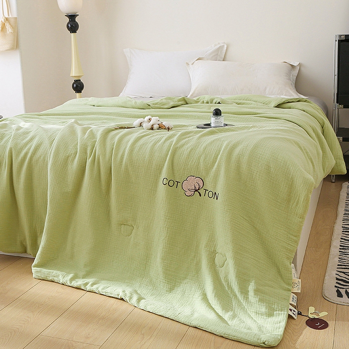 91家纺网 家纺一手货源 找家纺 2025新款A类全棉双层皱皱纱立体烫画纯色款大豆夏凉被空调被 绉绉-草绿