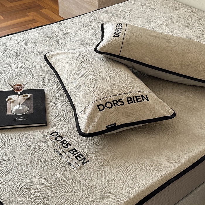 91家纺网 家纺一手货源 找家纺 （总）圆岛家纺 2025新款3D高分子凉感浮雕提花软凉席床笠款三件套