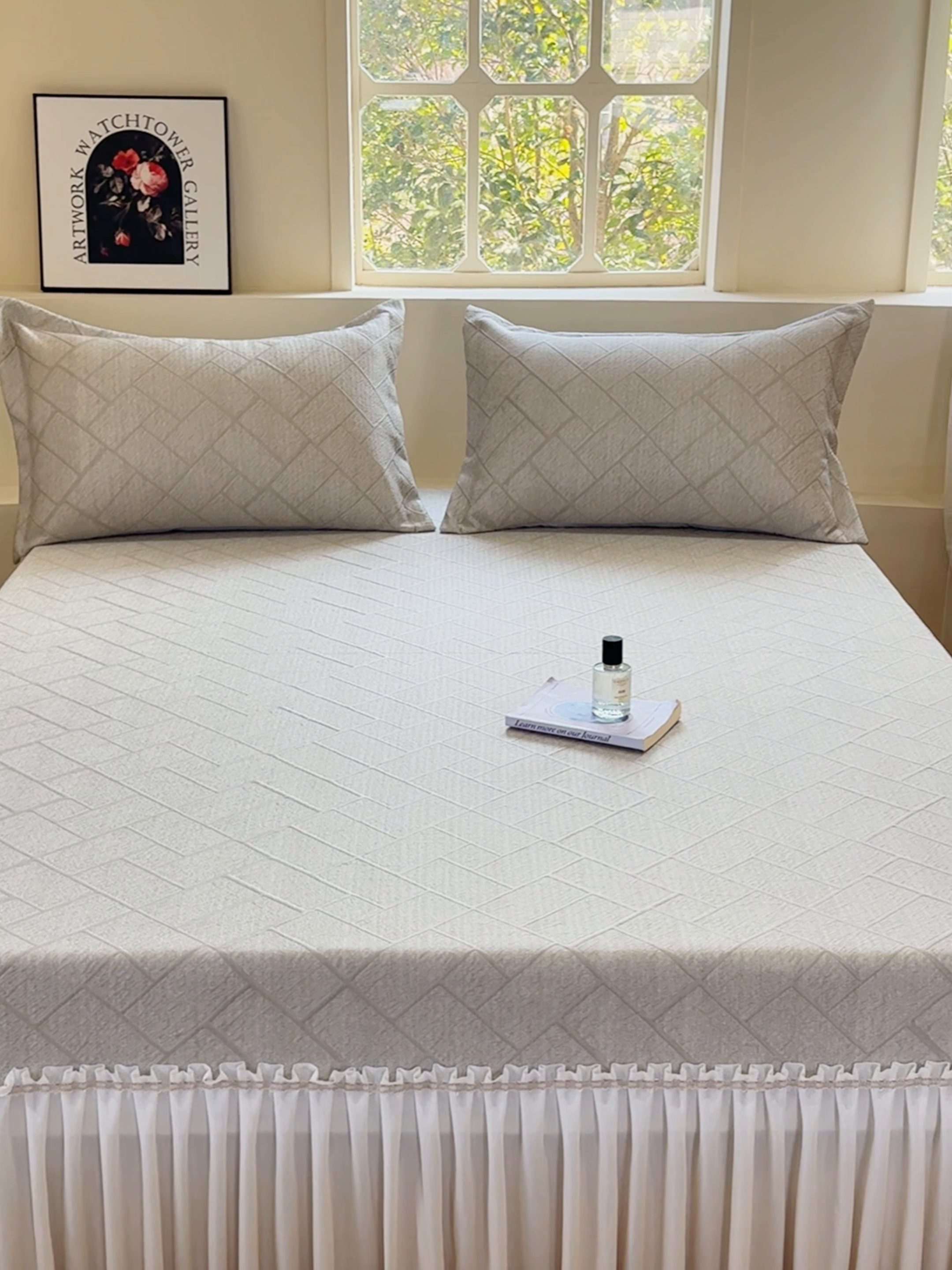 91家纺网 家纺一手货源 找家纺 棉生活家纺 2025新款高端款冰离子超软按摩凉席 方格-香槟-床裙款