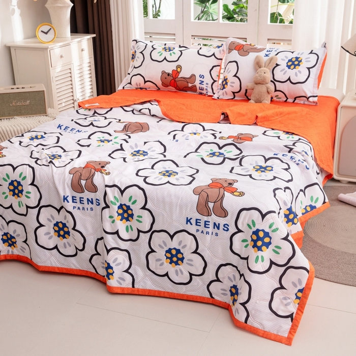 91家纺网 家纺一手货源 找家纺 乐居坊2025新款亲肤舒适印花芦荟棉夏凉被四件套 巴黎世家