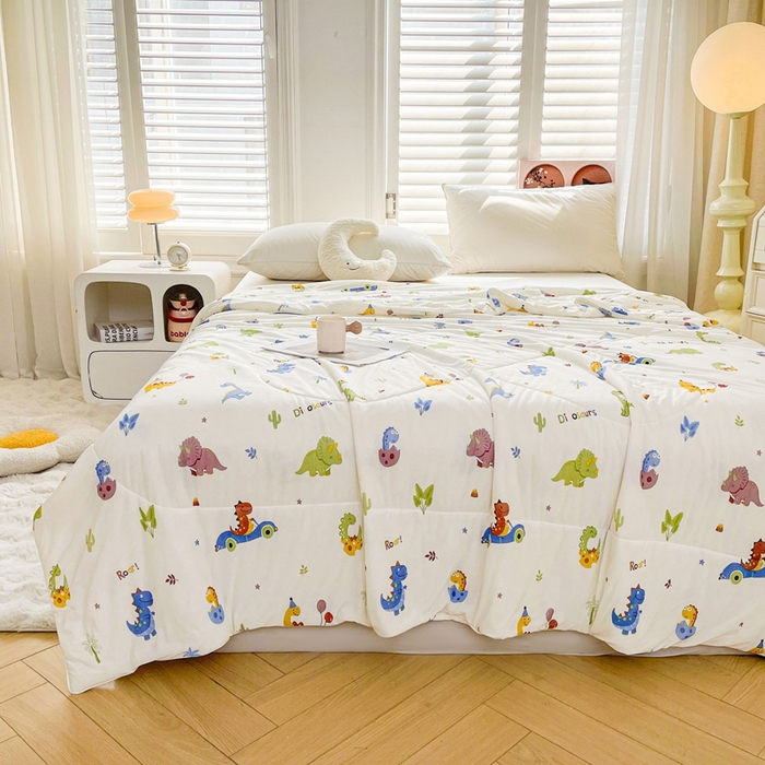 91家纺网 家纺一手货源 找家纺 好梦来家纺（原锦茂家纺） 2025新款印花凉感丝抗菌夏被 恐龙派对