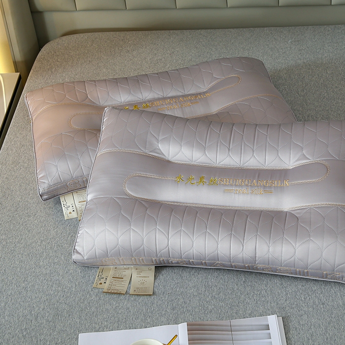 91家纺网 家纺一手货源 找家纺 爱来依2025新款莫代尔水光真丝乳胶枕芯48*74cm 莫代尔水光真丝-灰色 