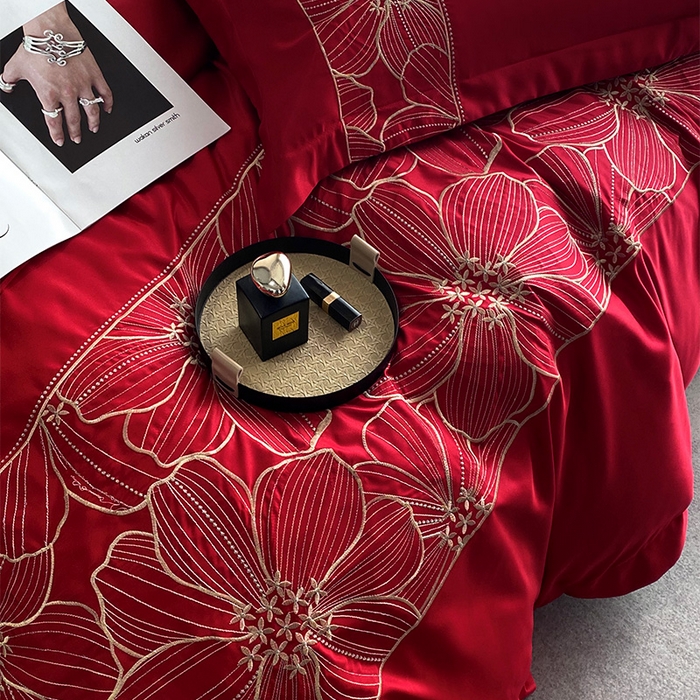 91家纺网 家纺一手货源 找家纺 优悦 2025新款冰丝简奢绣花四件套 北欧情调-红