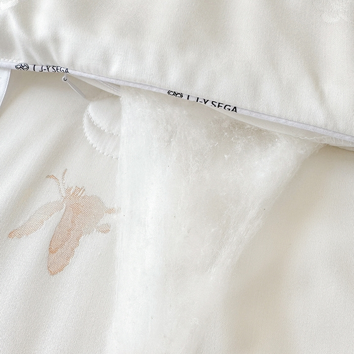 91家纺网 家纺一手货源 找家纺 茧羽世家 2025新款超柔蚕花夏被系列 蝶恋花