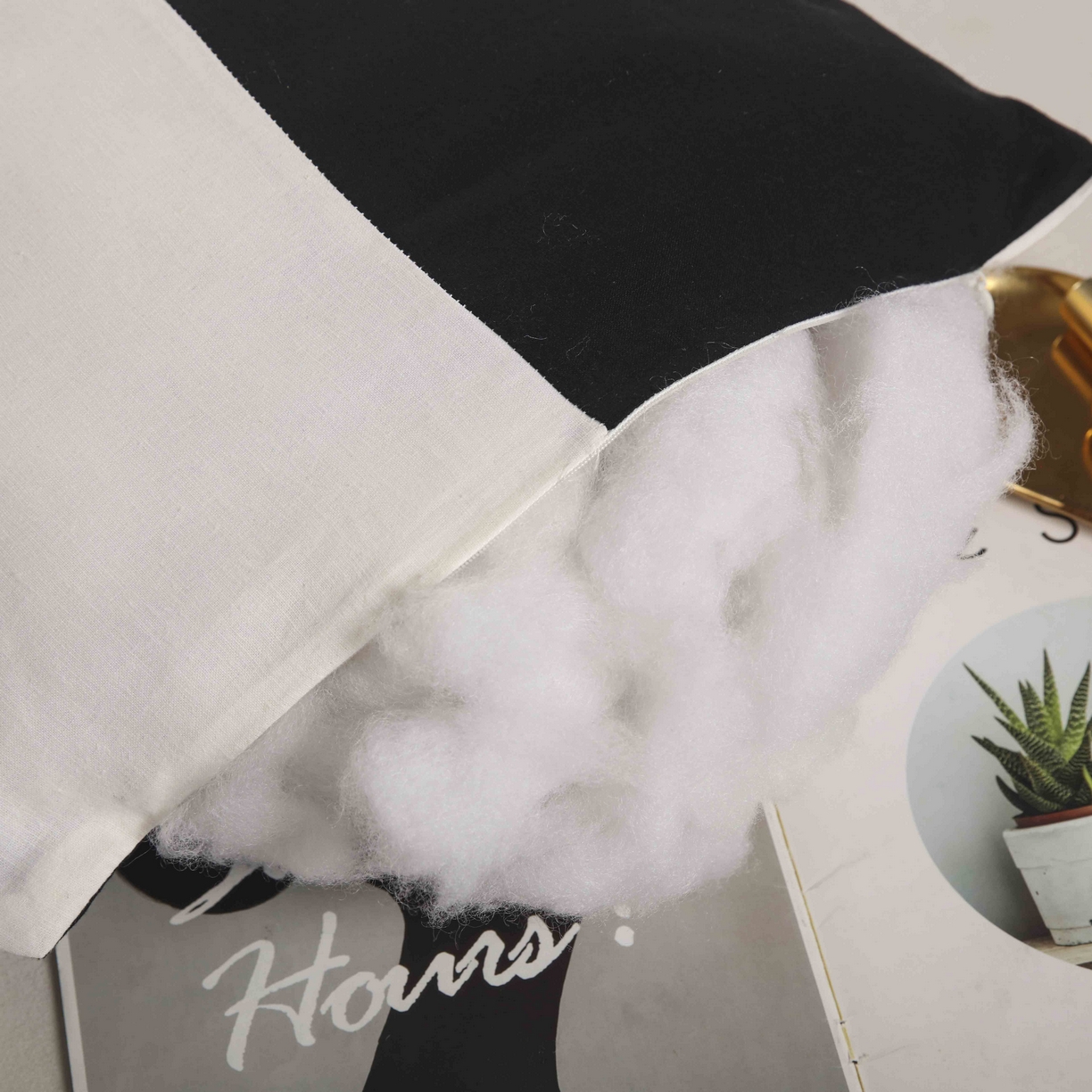 91家纺网 家纺一手货源 找家纺 （总）煌朝家纺 2025新款刺绣抱枕赠品抱枕直播赠品小礼品小抱枕跑量小赠品