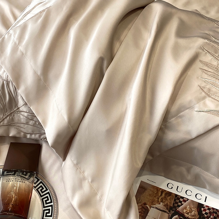 91家纺网 家纺一手货源 找家纺 优悦 2025新款冰丝简奢绣花四件套 流光岁月-香槟