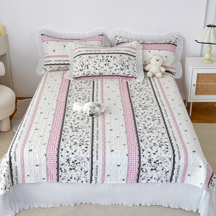 91家纺网 家纺一手货源 找家纺 添越 2024小清新韩版蕾丝花边纯棉夹棉床盖三件套全棉漫时光