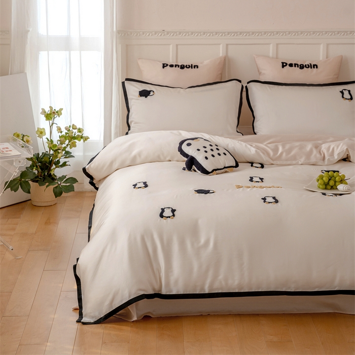 91家纺网 家纺一手货源 找家纺 FORTWO家纺原创设计（FOR TWO家纺） 2025新款60支兰精天丝毛巾绣四件套-断角款 企鹅