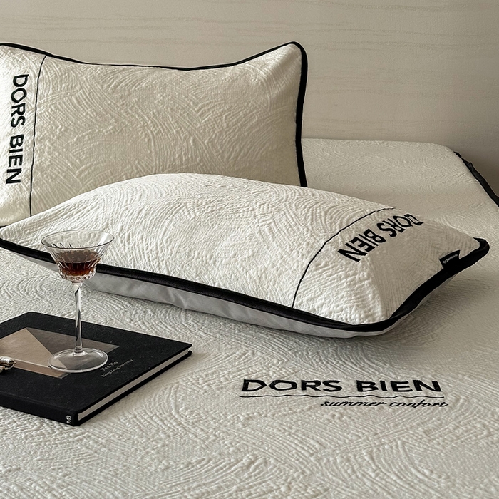 91家纺网 家纺一手货源 找家纺 圆岛家纺 2025新款3D高分子凉感浮雕提花软凉席床笠款三件套 漠语-白