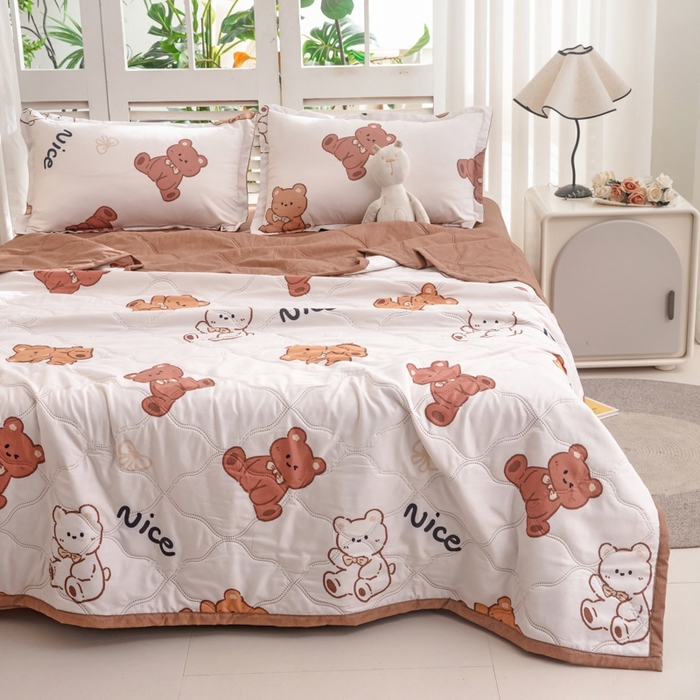 91家纺网 家纺一手货源 找家纺 乐居坊2025新款亲肤舒适印花芦荟棉夏凉被四件套 Nice 小熊