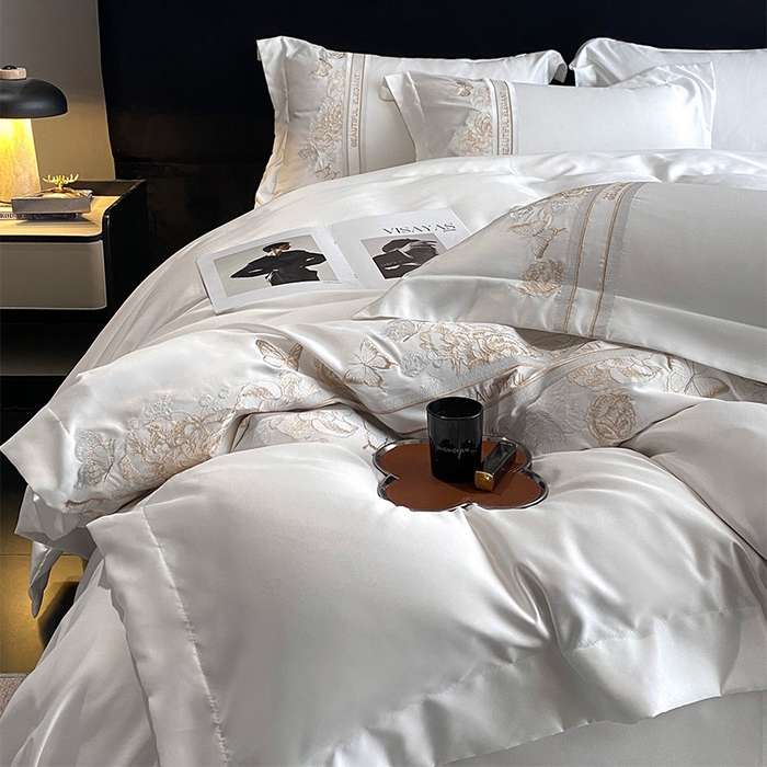 91家纺网 家纺一手货源 找家纺 优悦 2025新款冰丝简奢绣花四件套 巴黎旧梦-白