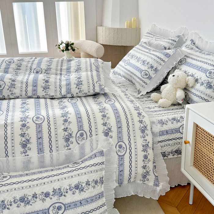 91家纺网 家纺一手货源 找家纺 添越 2024小清新韩版蕾丝花边纯棉夹棉床盖三件套全棉静若幽兰