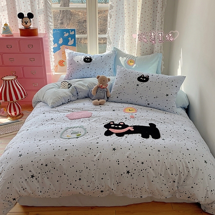 91家纺网 家纺一手货源 找家纺 顾里家纺 2025新款ins韩系童趣毛巾绣云朵棉四件套 泼墨黑猫