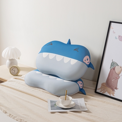 芯链 2025新款亲肤柔软卡通枕头枕芯 小鲨鱼