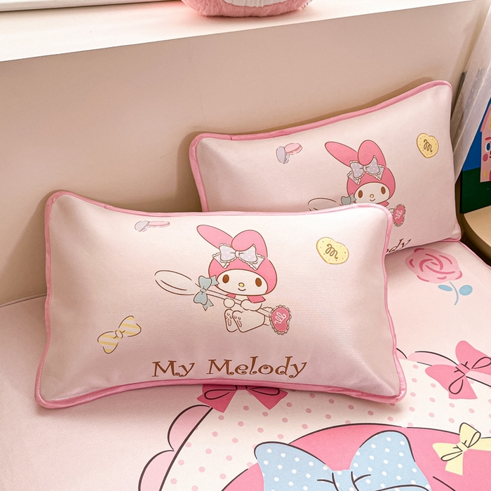 91家纺网 家纺一手货源 找家纺  博雅新款三丽欧A类大版数码印花1200D冰丝凉席-床笠款 小花美乐蒂