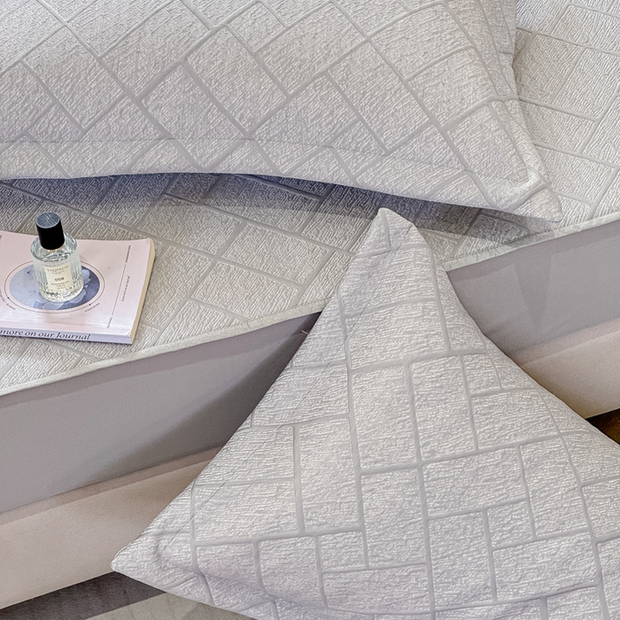 91家纺网 家纺一手货源 找家纺 棉生活家纺 2025新款高端款冰离子超软按摩凉席 方格-灰-床笠款