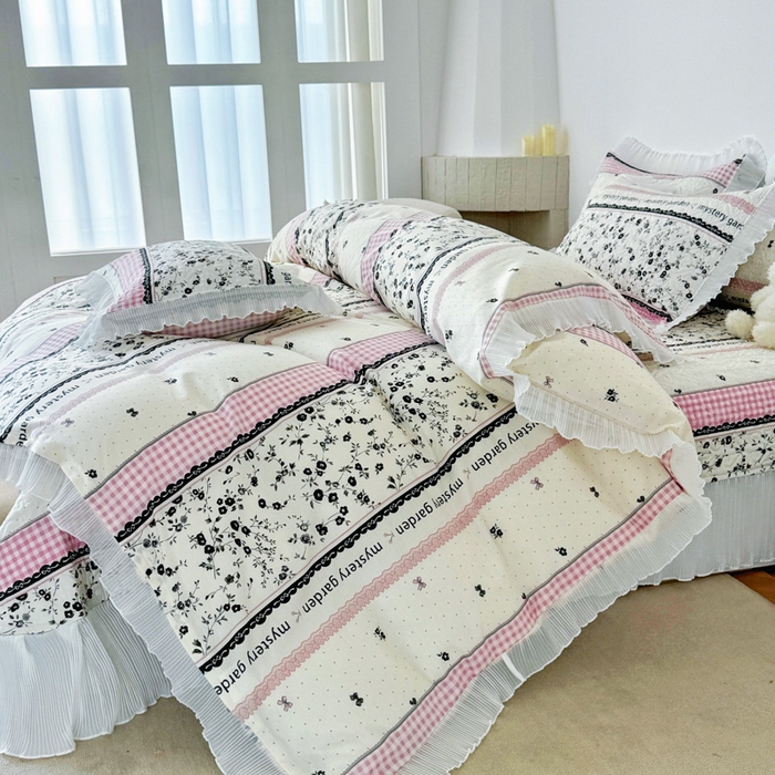 91家纺网 家纺一手货源 找家纺 添越 2024小清新韩版蕾丝花边纯棉夹棉床盖三件套全棉漫时光