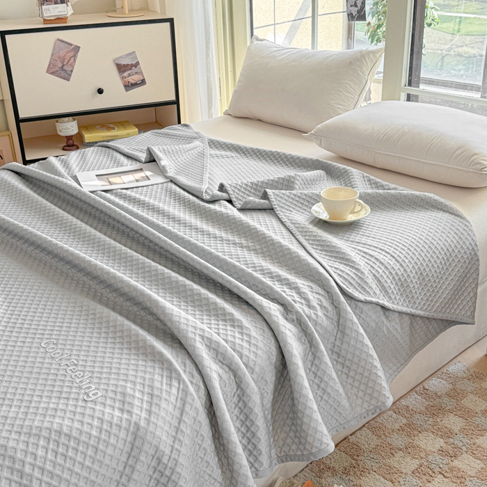 91家纺网 家纺一手货源 找家纺 阿牛席业 2025春夏新款双面云母夏被夏凉被空调被 沐夏-雪山灰