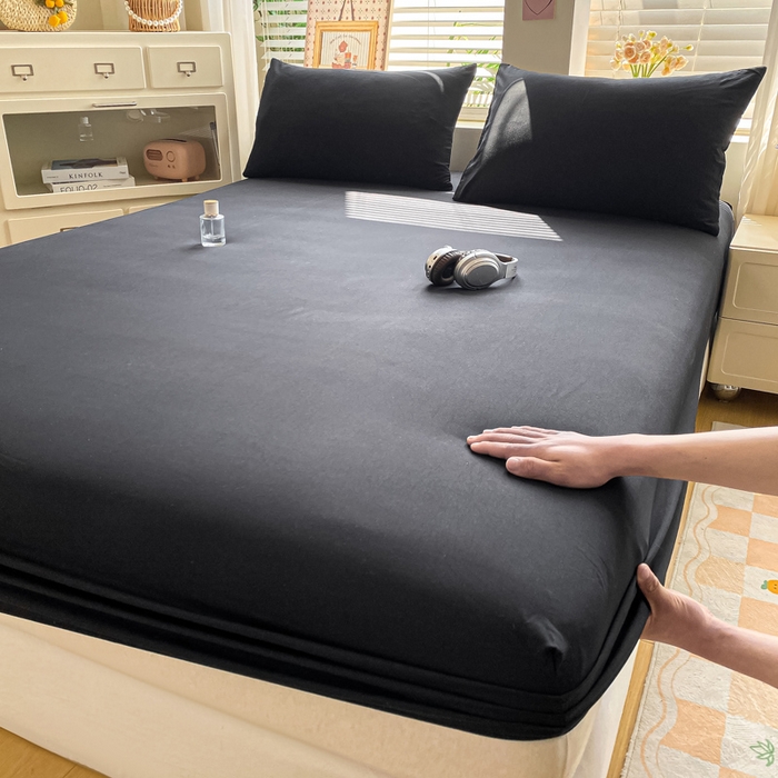 91家纺网 家纺一手货源 找家纺 芷凡家纺 2025新款水洗皱皱云感棉纯色床笠 酷黑