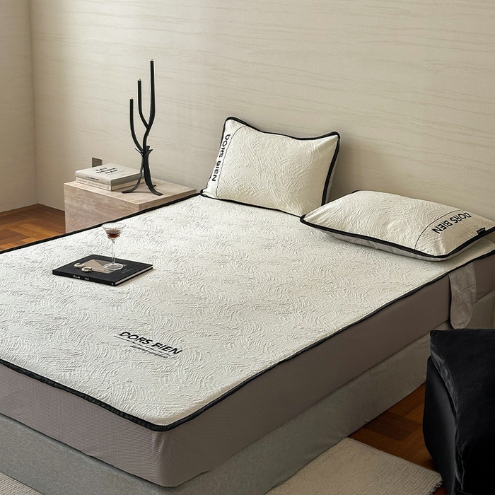 91家纺网 家纺一手货源 找家纺 圆岛家纺 2025新款3D高分子凉感浮雕提花软凉席床笠款三件套 漠语-白