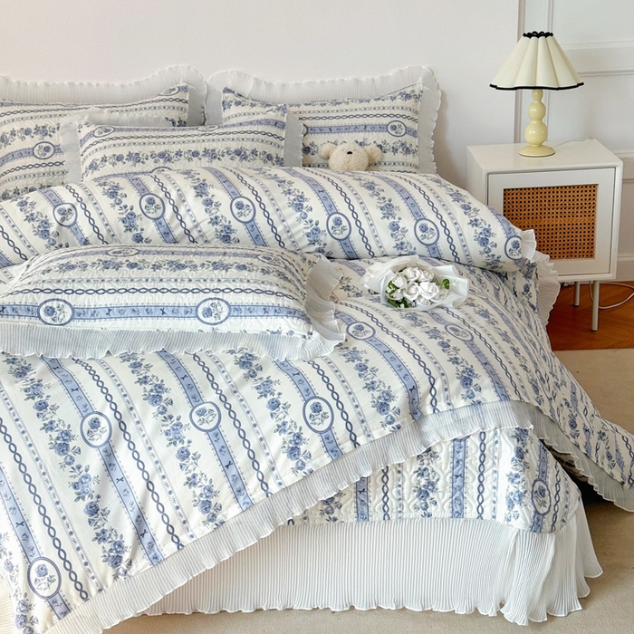 91家纺网 家纺一手货源 找家纺 添越 2024小清新韩版蕾丝花边纯棉夹棉床盖三件套全棉静若幽兰