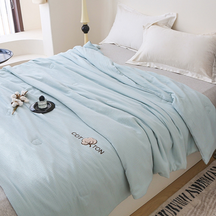 91家纺网 家纺一手货源 找家纺 2025新款A类全棉双层皱皱纱立体烫画纯色款大豆夏凉被空调被 绉绉-天蓝