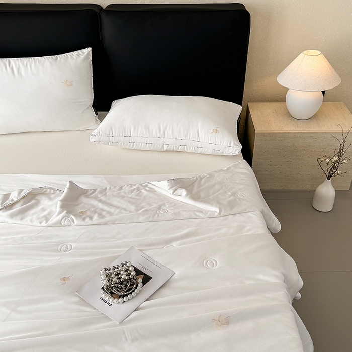 91家纺网 家纺一手货源 找家纺 茧羽世家 2025新款超柔蚕花夏被系列 茧