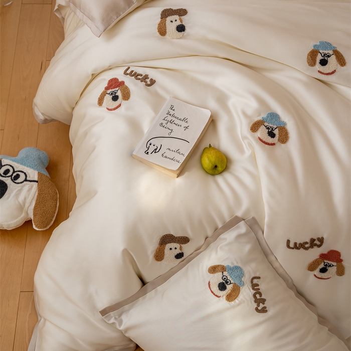 91家纺网 家纺一手货源 找家纺 FORTWO家纺原创设计（FOR TWO家纺） 2025新款60支兰精天丝毛巾绣四件套-断角款 狗先生