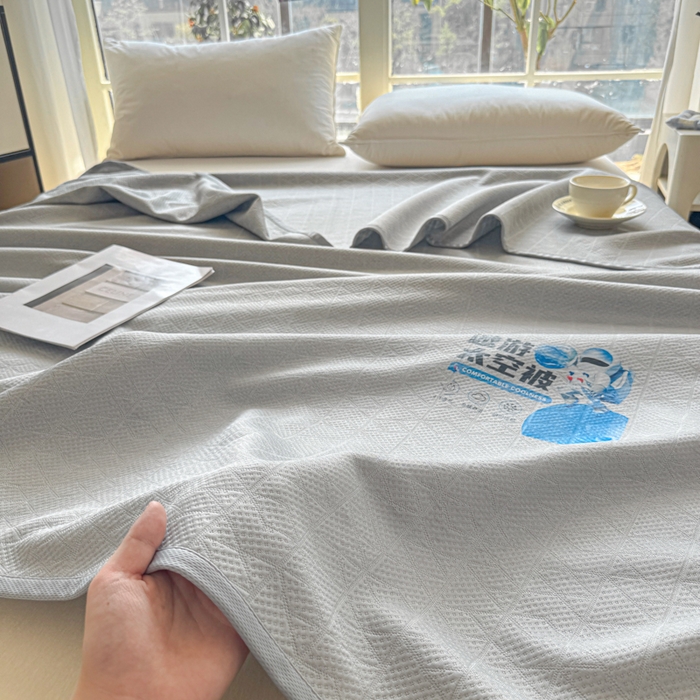 91家纺网 家纺一手货源 找家纺 阿牛席业 2025春夏新款双面云母夏被夏凉被空调被 太空-雪山灰