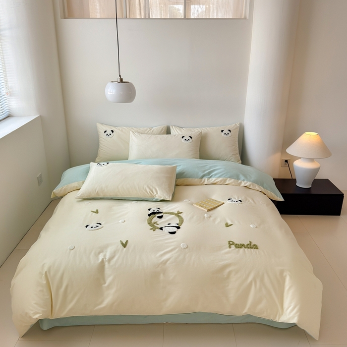 91家纺网 家纺一手货源 找家纺 锦觅家纺 2025新款卡通小清新毛巾绣全棉纯棉四件套（大版定位花型） 可爱熊猫