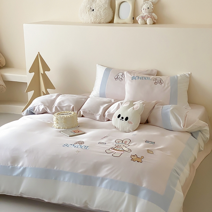 91家纺网 家纺一手货源 找家纺 （总）星野 2025新款超柔天丝棉精致刺绣贴布绣四件套-学院兔