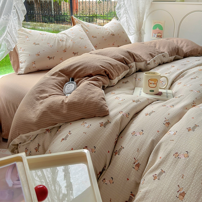 91家纺网 家纺一手货源 找家纺 王朝国际 2025新款直播热款有氧提花有氧双层纱碎花单被套 叮当汪